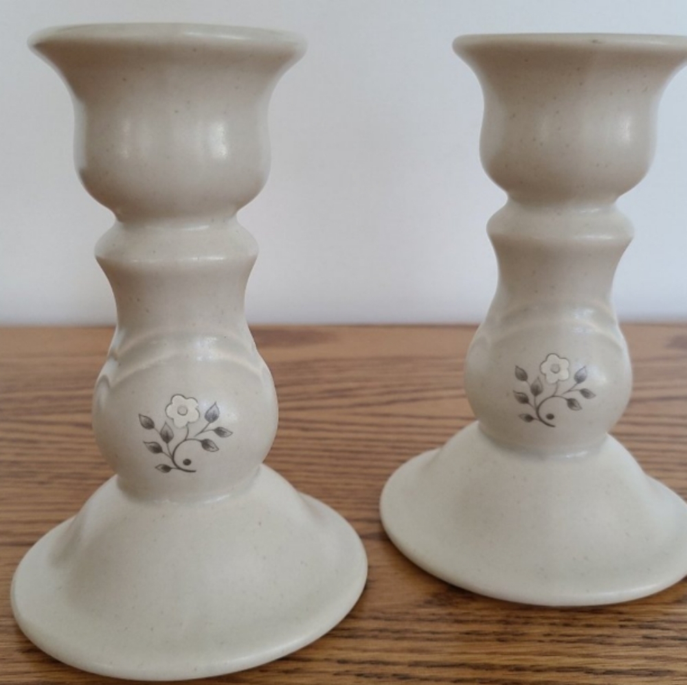 Set of Two Pfaltzgraff Heirloom Candle Holders, Grey and White, EUC